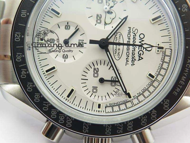 Functional Speedmaster JHF SS Snoopy Award 45th Anniversary White dial On SS Bracelet 8239