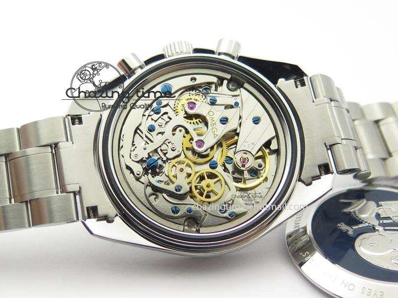Functional Speedmaster JHF SS Snoopy Award 45th Anniversary White dial On SS Bracelet 8239