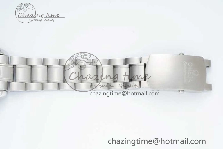 Speedmaster Racing Master SS HKF Best Edition White Dial on SS Bracelet A TravelReady 7809