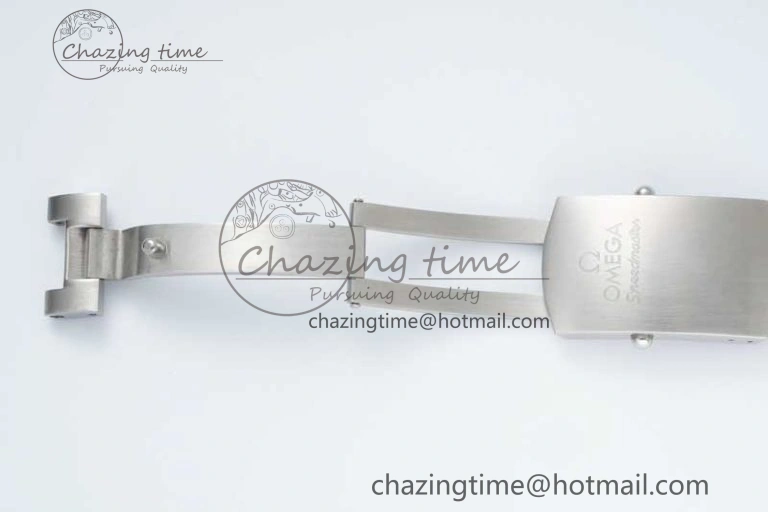 Speedmaster Racing Master SS HKF Best Edition White Dial on SS Bracelet A TravelReady 7809