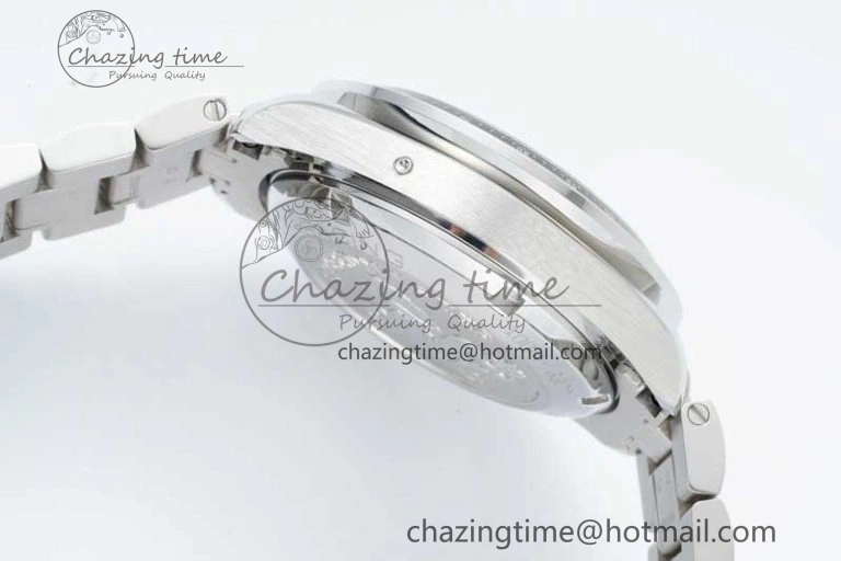 Speedmaster Racing Master SS HKF Best Edition White Dial on SS Bracelet A TravelReady 7809