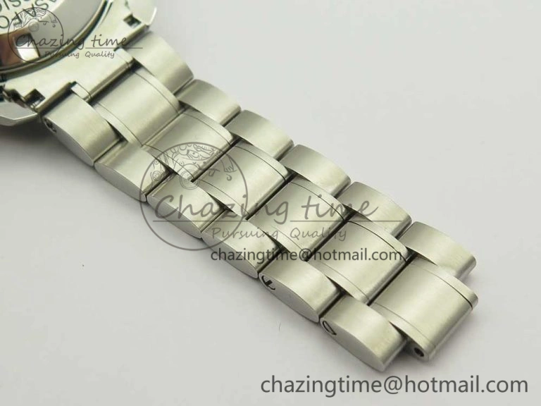 Speedmaster SS Sapphire Crystal Panda White Black Dial on SS Bracelet Manual Winding Chrono Movement TravelReady 7956