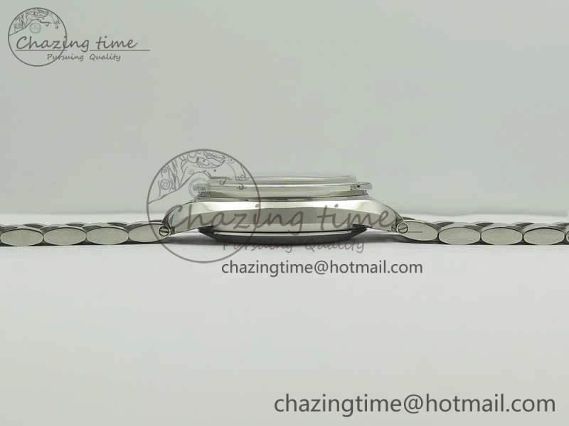 Sophisticated Speedmaster SS Snoopy OMF Best Edition White Dial on SS Bracelet Manual Winding Chrono Movement 7992