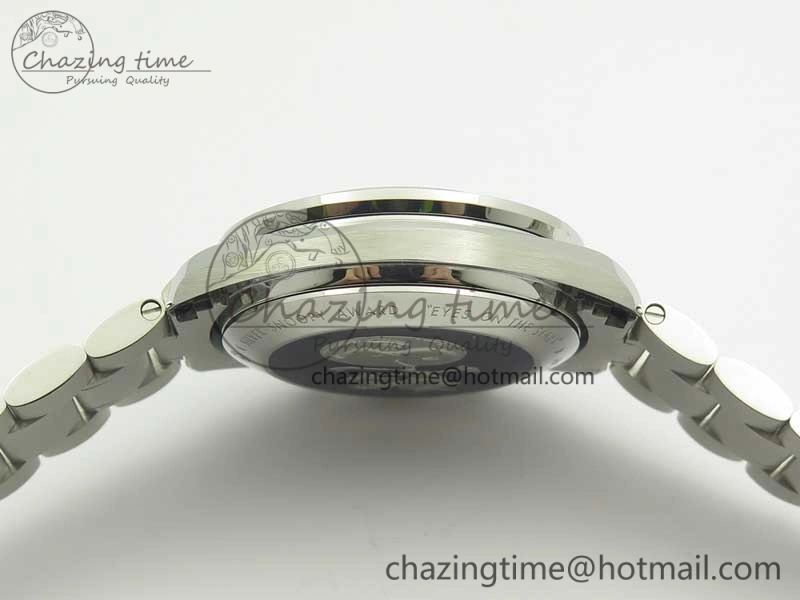 Sophisticated Speedmaster SS Snoopy OMF Best Edition White Dial on SS Bracelet Manual Winding Chrono Movement 7992
