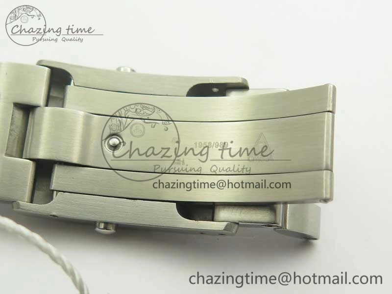 Sophisticated Speedmaster SS Snoopy OMF Best Edition White Dial on SS Bracelet Manual Winding Chrono Movement 7992