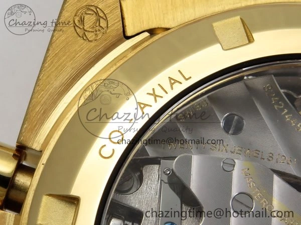 Speedmaster YG RMF Best Edition Green Dial on YG Bracelet Lemania HW TravelReady 7728