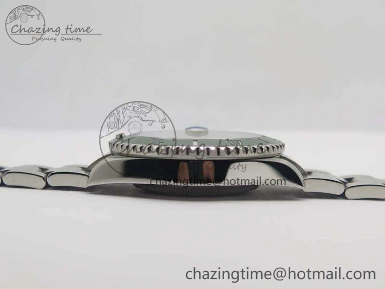 Submariner 116610 LV Green Ceramic GMF 1:1 Best Edition 904L SS Case And Bracelet SA Elegant 3513