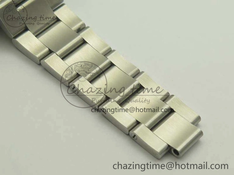 Submariner 116610 LV Green Ceramic V8s Noob Best Edition On SS Bracelet A Effortless 3481