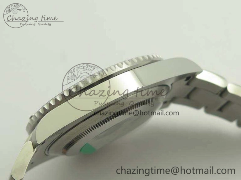 Submariner 116610 LV Green Ceramic V8s Noob Best Edition On SS Bracelet A Effortless 3481