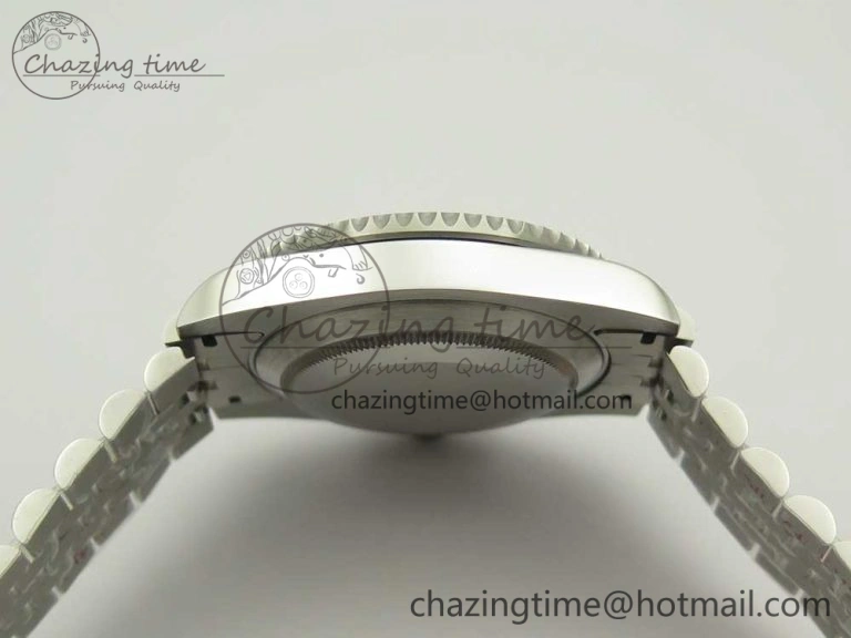 Submariner 116610 LV Green Ceramic V9F 904L 1:1 Best Edition on SS Jubilee Bracelet SA Flexible 3302