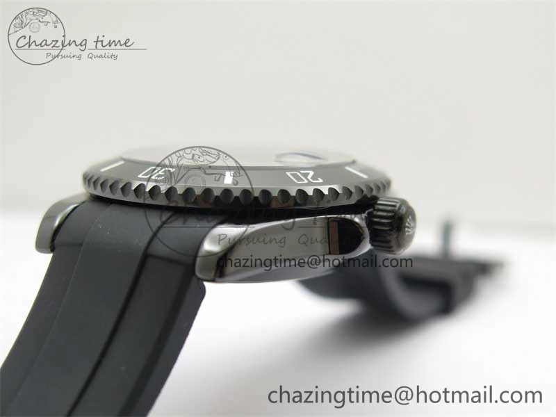 Submariner 40mm Black Ceramic 5GF Best Edition Cream Dial on Black Rubber Strap SA Sustainable 2470
