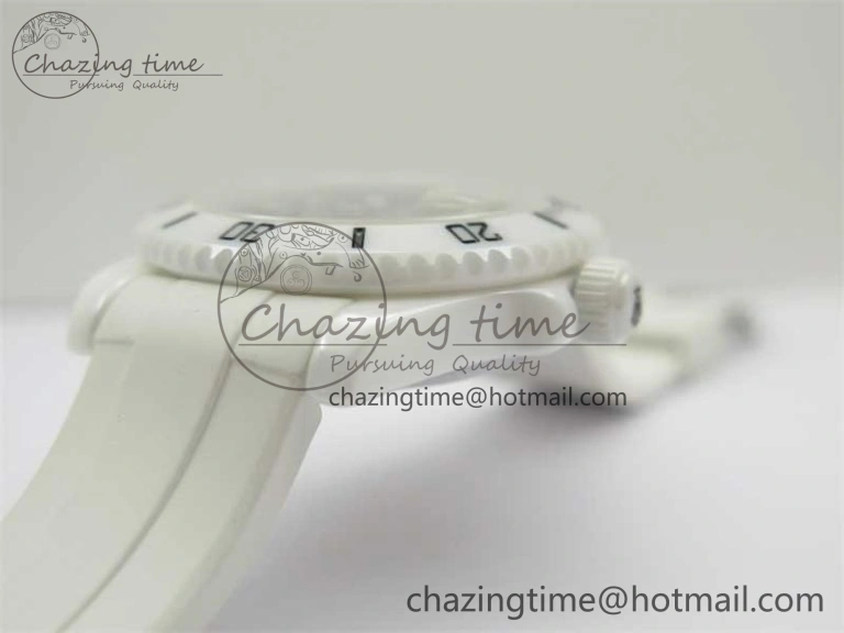 WellDesigned Submariner 40mm White Ceramic 5GF Best Edition Black Dial on White Rubber Strap SA 2480