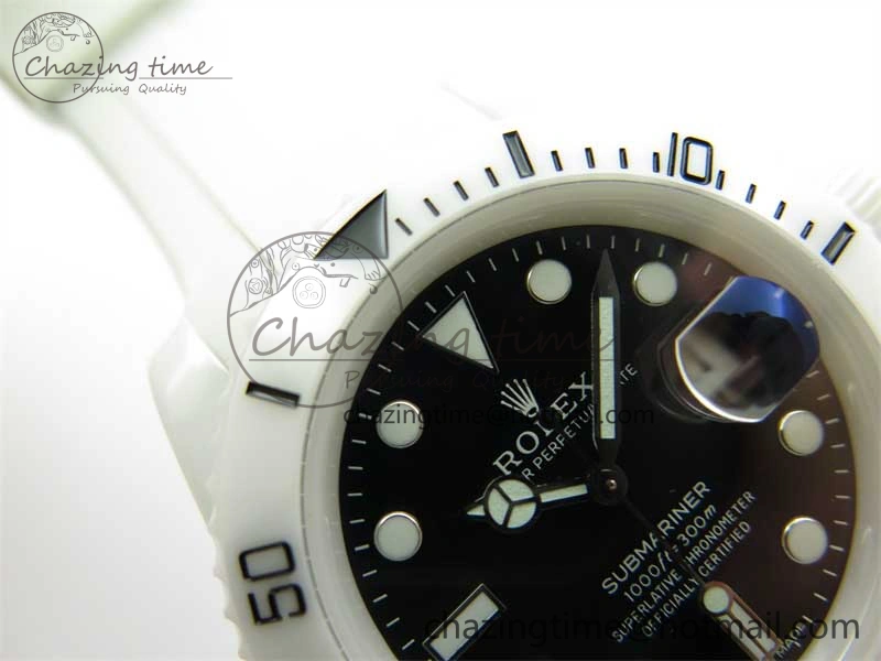 WellDesigned Submariner 40mm White Ceramic 5GF Best Edition Black Dial on White Rubber Strap SA 2480
