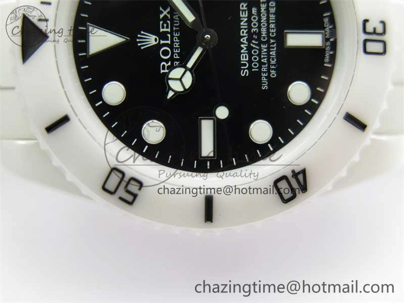 WellDesigned Submariner 40mm White Ceramic 5GF Best Edition Black Dial on White Rubber Strap SA 2480