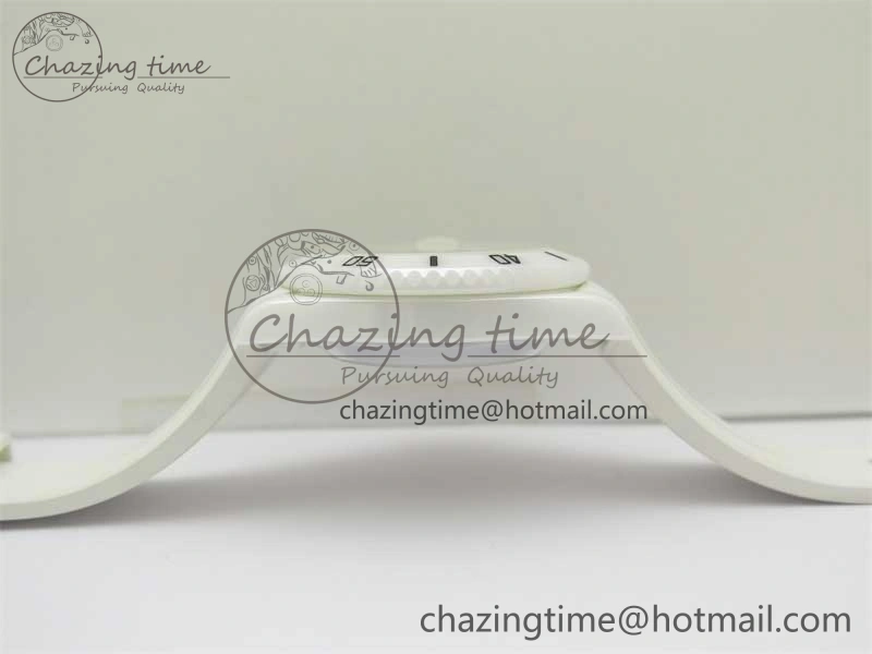 Cozy Submariner 40mm White Ceramic 5GF Best Edition Cream Dial on White Rubber Strap SA 2478
