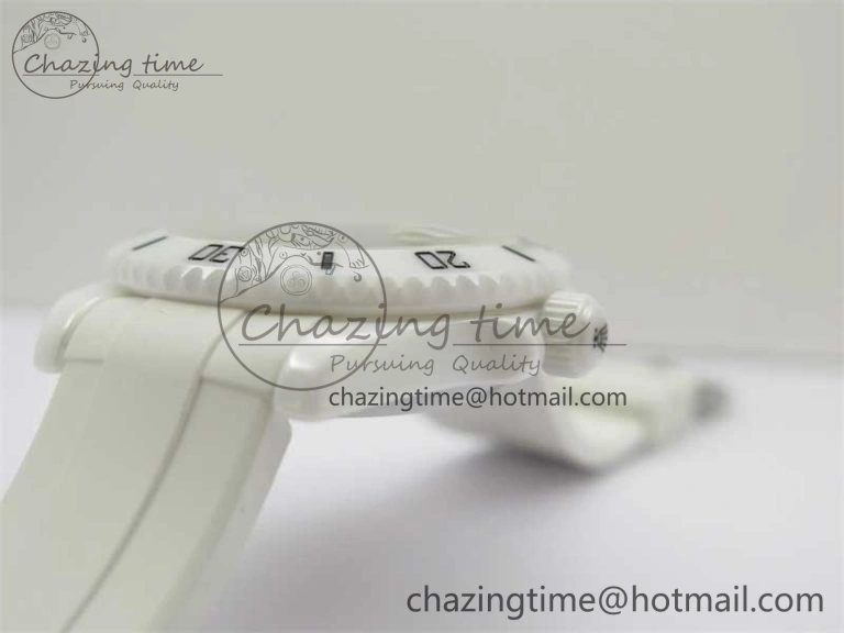 Bright Submariner 40mm White Ceramic 5GF Best Edition Green Dial on White Rubber Strap SA 2479