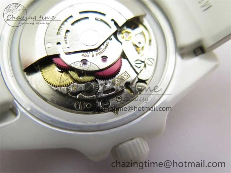 WrinkleFree Submariner 40mm White Ceramic 5GF Best Edition Ice Blue Dial on White Rubber Strap SA 2482