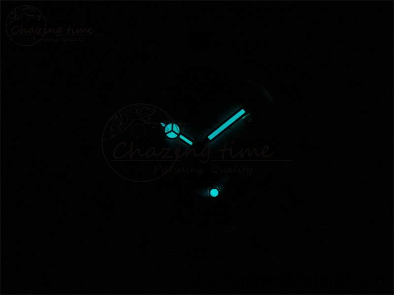 WrinkleFree Submariner 40mm White Ceramic 5GF Best Edition Ice Blue Dial on White Rubber Strap SA 2482