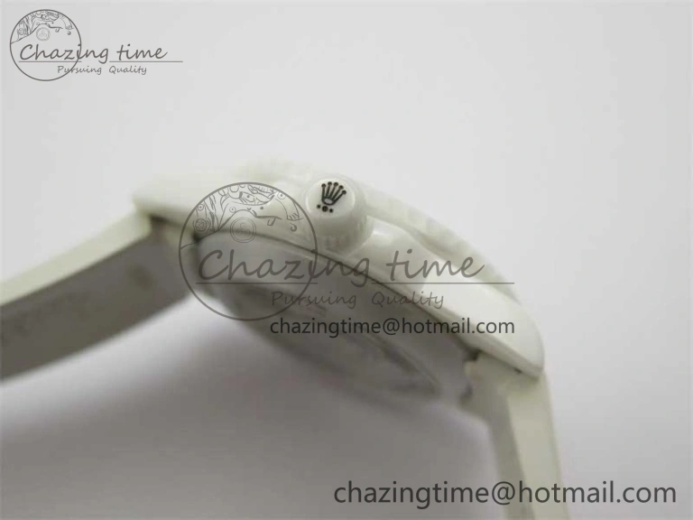 Durable Submariner 40mm White Ceramic 5GF Best Edition Sea Painting Dial on White Rubber Strap SA 2475