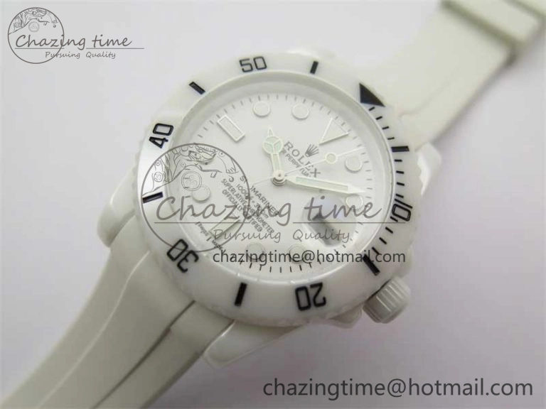 Sleek Submariner 40mm White Ceramic 5GF Best Edition White Dial on White Rubber Strap SA 2481
