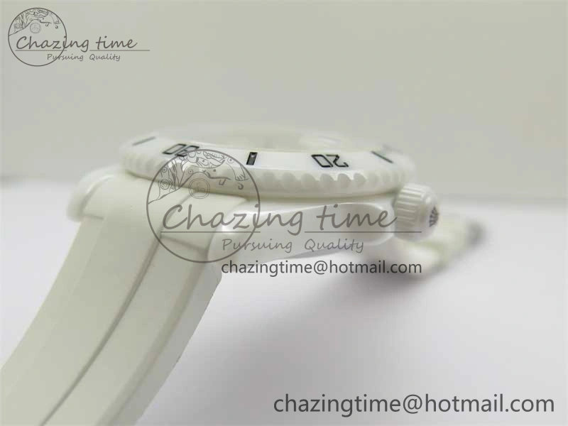 Sleek Submariner 40mm White Ceramic 5GF Best Edition White Dial on White Rubber Strap SA 2481