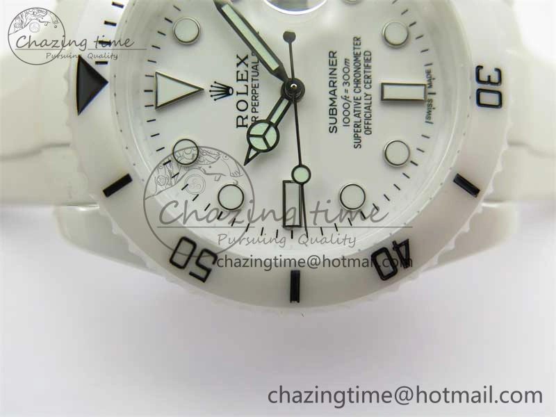 Sleek Submariner 40mm White Ceramic 5GF Best Edition White Dial on White Rubber Strap SA 2481