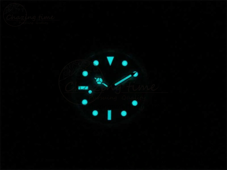 Submariner 40mm White Ceramic 5GF Best Edition White Red Dial on Red Rubber Strap SA Effortless 2485