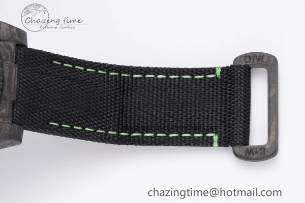 HighQuality Submariner DIW Carbon VSF 1:1 Best Edition Black Green Dial on Black Nylon Strap VS 2094