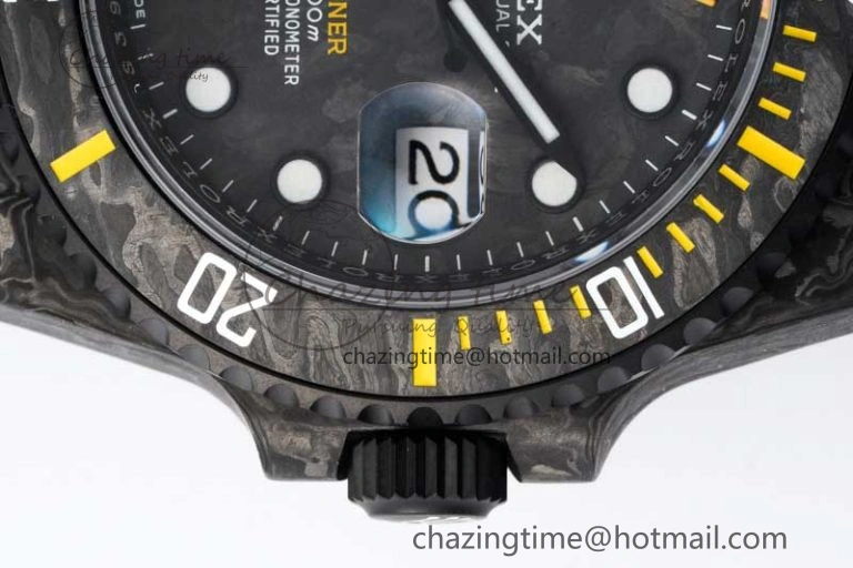 Minimalist Submariner DIW Carbon VSF 1:1 Best Edition Black Yellow Dial on Black Nylon Strap VS 2168