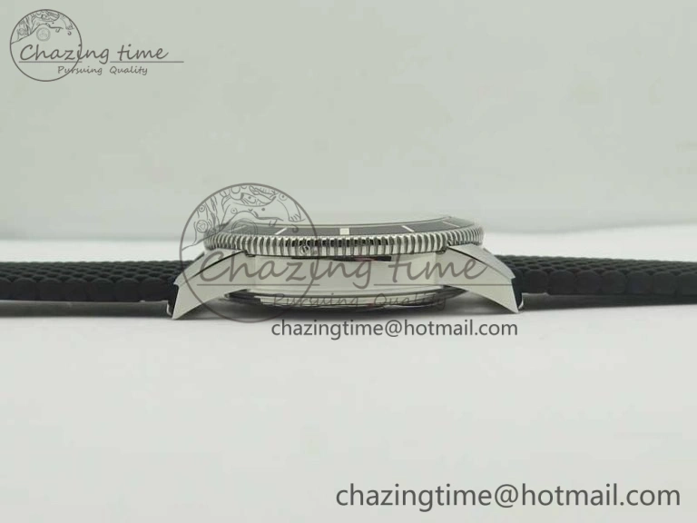 Timeless SuperOcean 42mm AB2010 SS OMF 1:1 Best Edition White Dial Black Ceramic Bezel on Black Rubber Strap A 5615