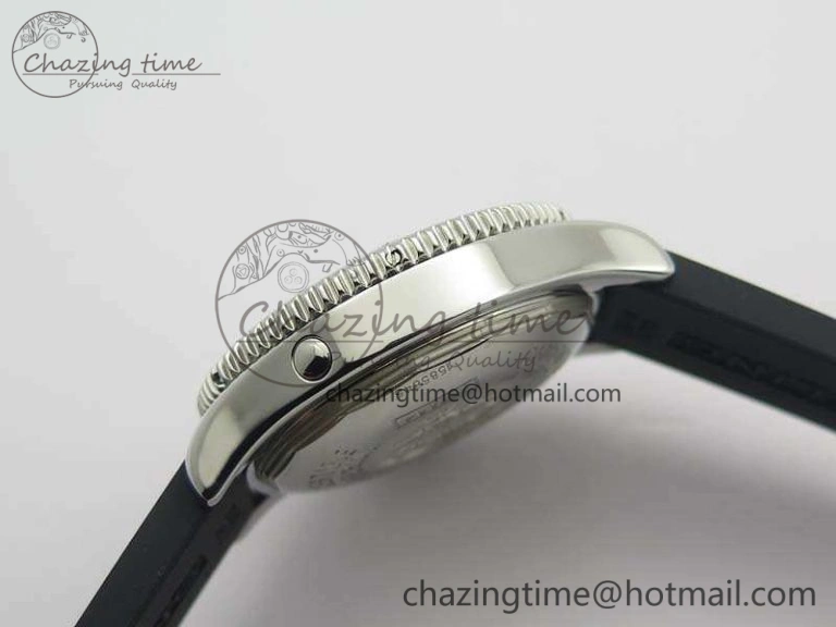 SuperOcean Abyss A17364 42mm ZF 1:1 Best Edition Black Black Dial On Rubber Strap A DailyWear 5670