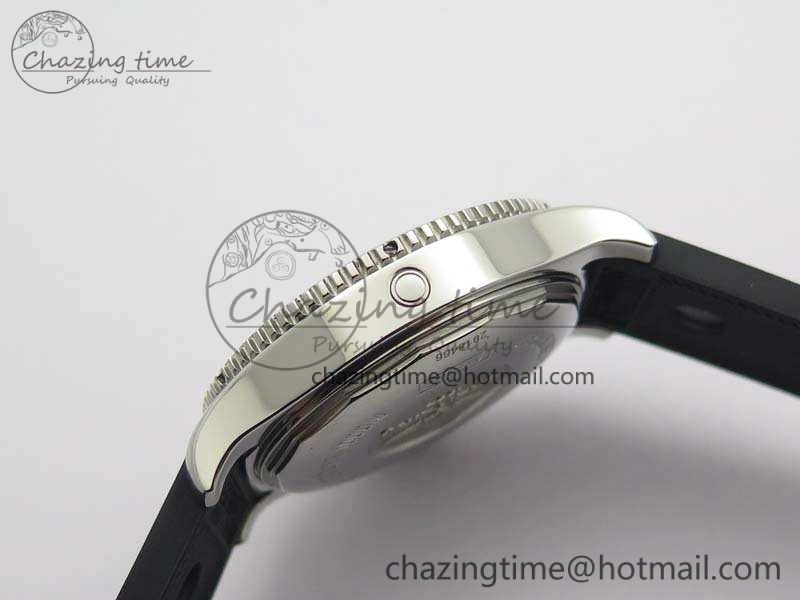 Thermal SuperOcean II A17392D7 44mm GF 1:1 Best Edition Black Dial On Rubber Strap A 5693
