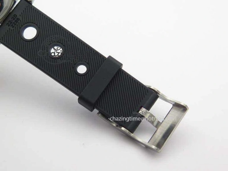Comfortable SuperOcean II A17392D7 44mm Noob 1:1 Best Edition Black Dial On Black Rubber Strap A 5761