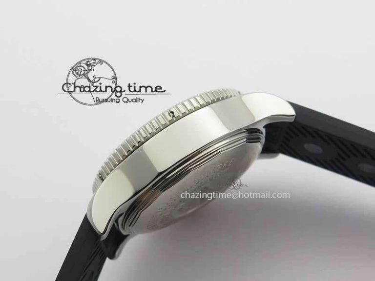 SunProtective SuperOcean SteelFish SS Black Dial On Black Rubber Strap A 5732