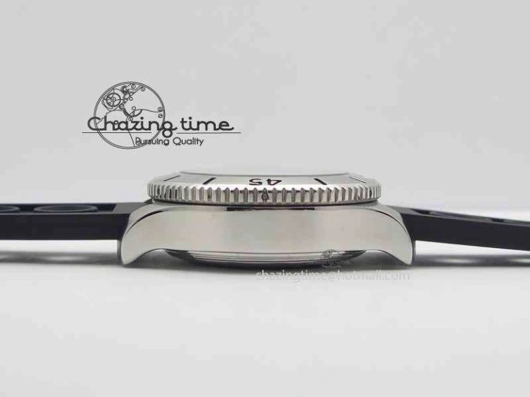 SunProtective SuperOcean SteelFish SS Black Dial On Black Rubber Strap A 5732