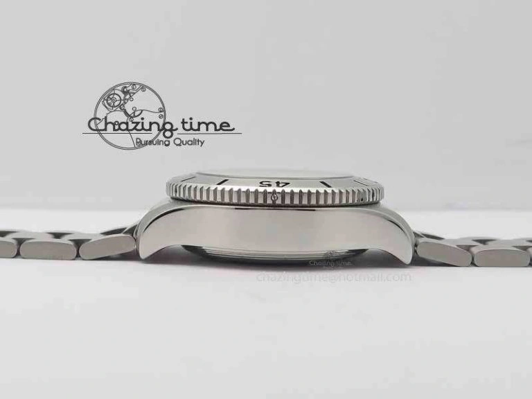 HighPerformance SuperOcean SteelFish SS Blue Dial On SS Bracelet A 5725