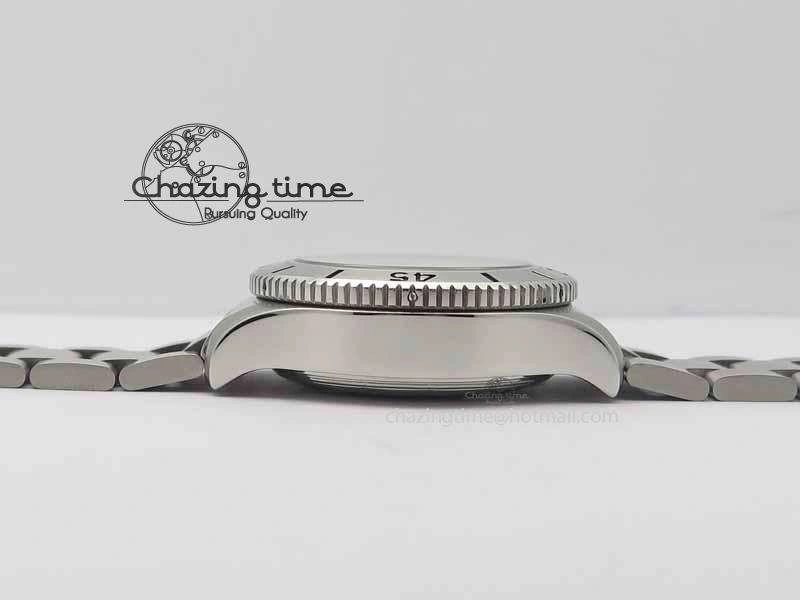HighPerformance SuperOcean SteelFish SS Blue Dial On SS Bracelet A 5725
