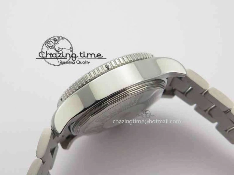 HighPerformance SuperOcean SteelFish SS Blue Dial On SS Bracelet A 5725