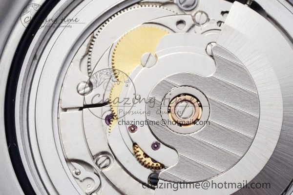 HighQuality Superocean 44mm TF 1:1 Best Edition Black White Dial Black Bezel on SS Bracelet A 5520