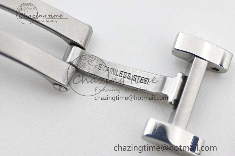 Efficient Tank Louis Ladies 29.5mm SS K11F Best Edition White Dial on SS Bracelet Ronda Quartz 10215