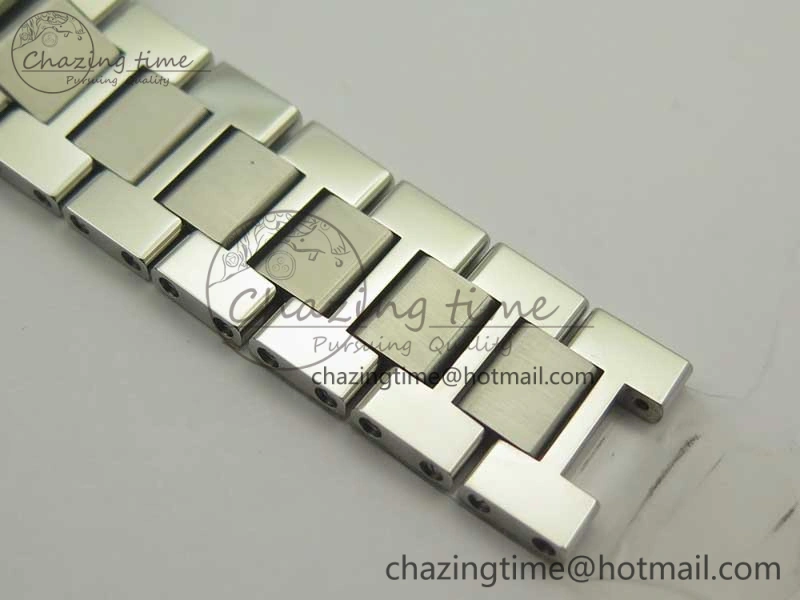 ZipUp Tank Solo Ladies 25mm SS Diamond Bezel K11F 1:1 Best Edition White Dial on SS Bracelet Ronda Quartz 6201