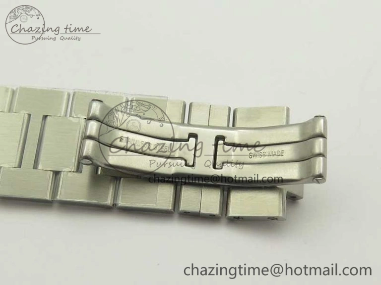 ZeroBulk Tank Solo Ladies 28mm SS Diamond Bezel K11F 1:1 Best Edition White Dial on SS Bracelet Ronda Quartz 10670