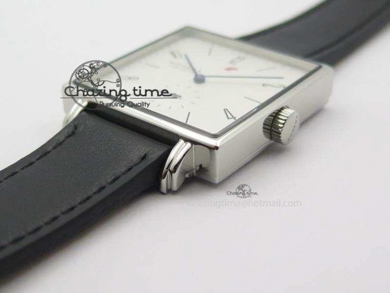 Tetra SS White Dial Blue Hands On Black Leather Strap A RelaxedFit 7641