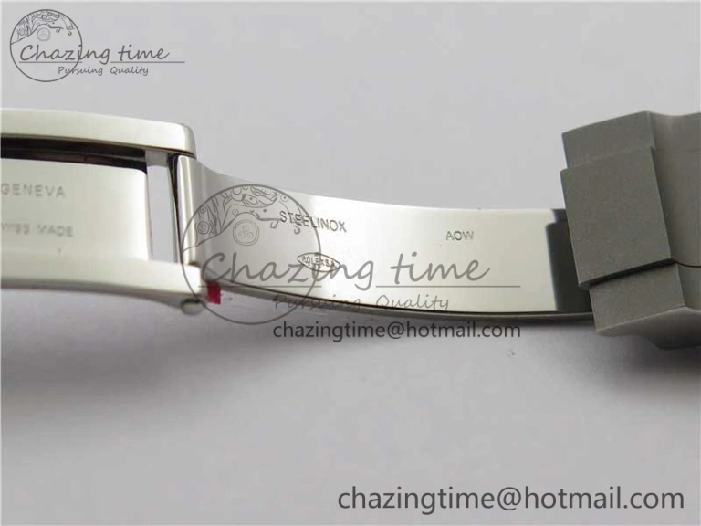 The Rough Matt Carbon Sandblast SS GMF Best Edition Carbon Dial on SS Bracelet SA Refined 2973