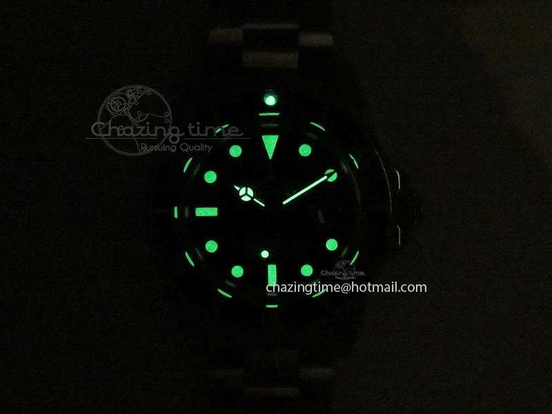 Sporty Vintage 1680 JKF Best Edition Red Submariner On Bracelet A 3982