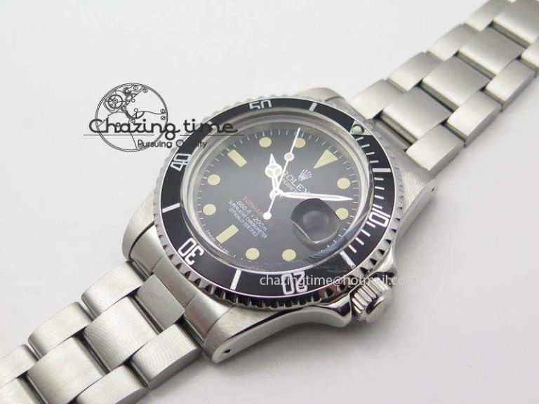 Sporty Vintage 1680 JKF Best Edition Red Submariner On Bracelet A 3982
