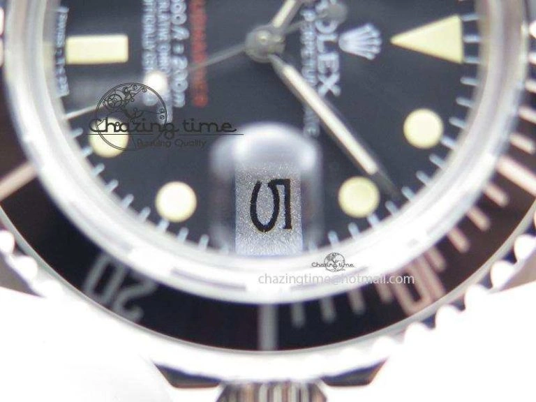 Sporty Vintage 1680 JKF Best Edition Red Submariner On Bracelet A 3982