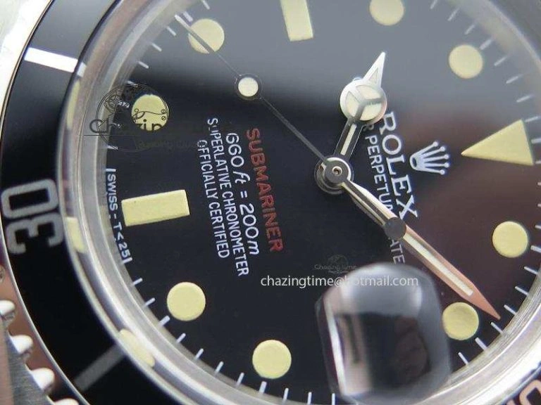 Sporty Vintage 1680 JKF Best Edition Red Submariner On Bracelet A 3982