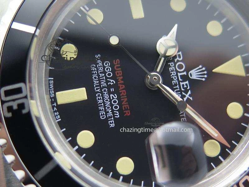 Sporty Vintage 1680 JKF Best Edition Red Submariner On Bracelet A 3982