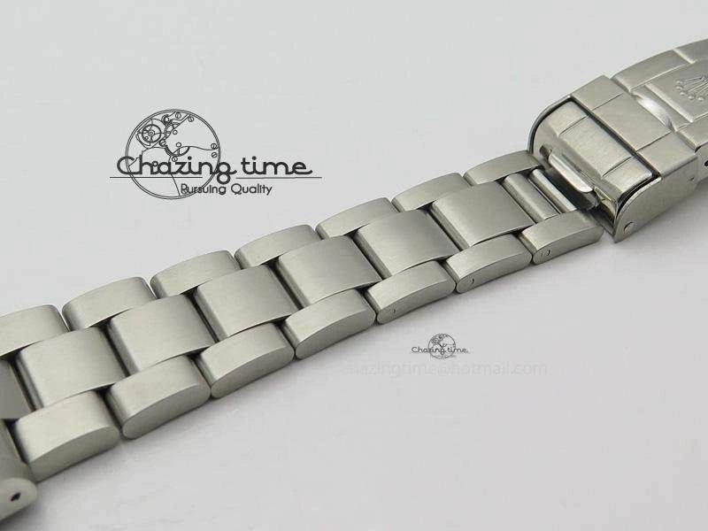 Sporty Vintage 1680 JKF Best Edition Red Submariner On Bracelet A 3982